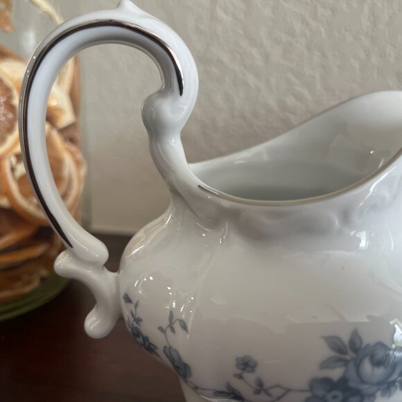 Vintage Haviland Fine Porcelain China Blue Garland Creamer Cottagecore Boxed 70s - Picture 7 of 9